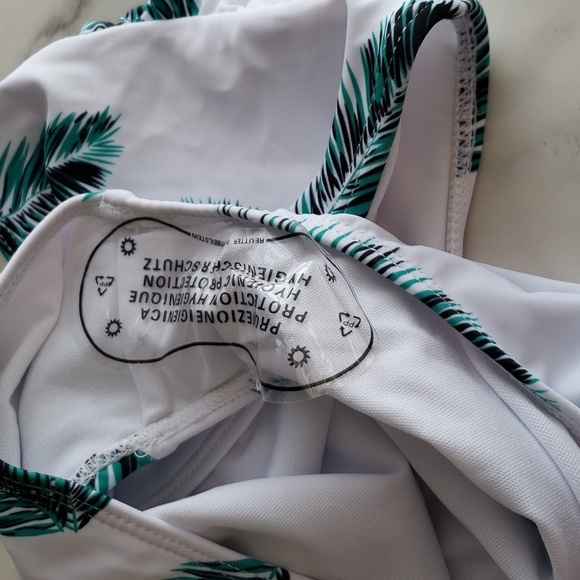 SouqFone Ruffled Flounce Top High Waisted Bikini Set in Blue Green Leaf Size L - Picture 15 of 16